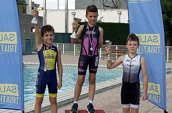 Lire la suite à propos de l’article Aquathlon Jeune Salon Triathlon : Une compétition passionnante pour les jeunes athlètes